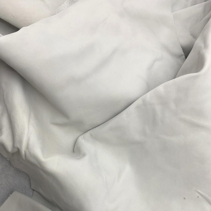 Jumbo Upholstery Pieces 3 oz Cowhide 5 lb Bag - All White or All Black